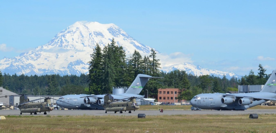 Military helicopter crashes near base in Washington