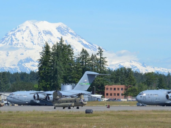 Military helicopter crashes near base in Washington