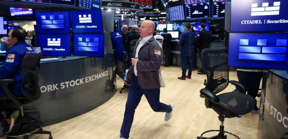 Dow Suffers 500-Point Loss as Trump’s China Remarks