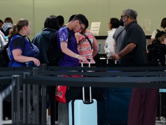 Second Day of Airport Disruptions as Shutdown